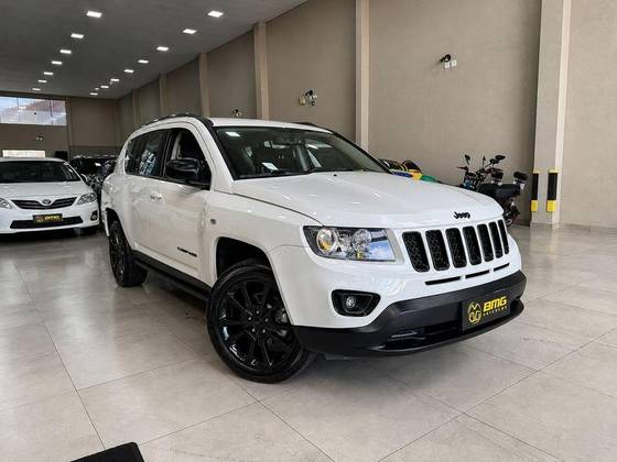 JEEP COMPASS 2.0 SPORT 4X2 16V GASOLINA 4P AUTOMÁTICO JEEP COMPASS 2.0 SPORT 4X2 16V GASOLINA 4P AUTOMÁTICO